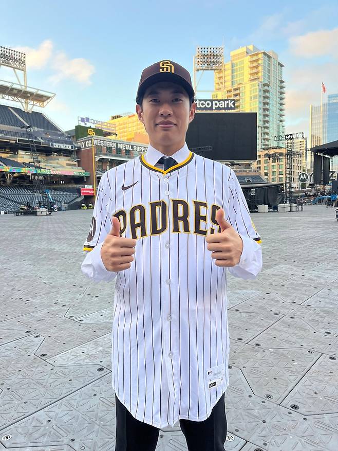 샌디에이고 송성문은 내복사근 부상을 빠르게 회복하며 구단 스프링 트레이닝에 정상 참가했다. 사진제공｜키움 히어로즈