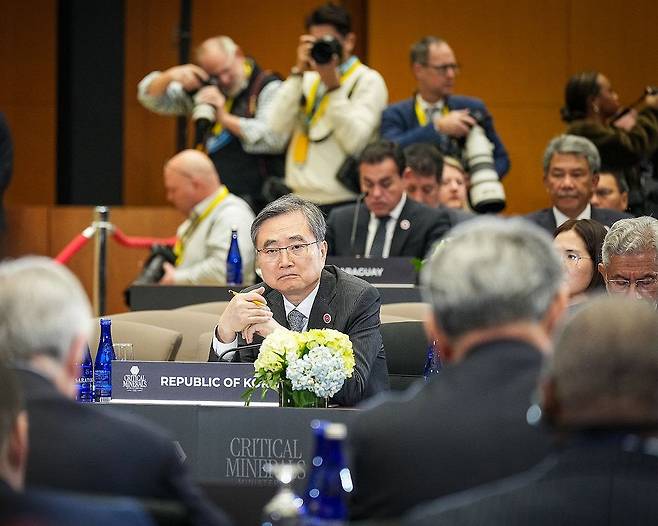 핵심광물 장관급회의 참석한 조현 장관 (서울=연합뉴스) 조현 외교부 장관이 4일(현지시간) 미국 워싱턴 DC에서 열린 핵심광물 장관급회의에 참석해 있다. 2026.2.5 [외교부 제공. 재판매 및 DB 금지] photo@yna.co.kr