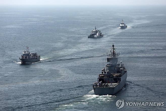 2025년 3월 12일 이란·러시아·중국의 연합 해상훈련 모습 [EPA 연합뉴스 자료사진. 재판매 및 DB 금지]