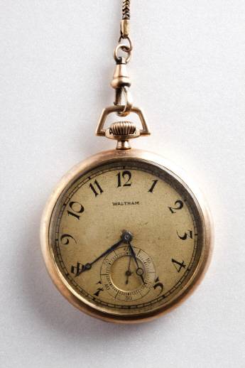 윤 의사의 시계.