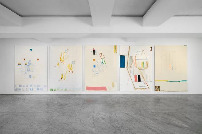 서울 종로구 PKM 갤러리에서 열리고 있는 백현진 개인전 ‘Seoul Syntax’. PKM 갤러리 제공