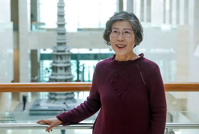 「古書の秘密の魅力」を出したイ・ジェジョン前学芸研究官が12日、ソウル龍山区国立中央博物館で中央日報とインタビューしている。キム・ソンリョン記者