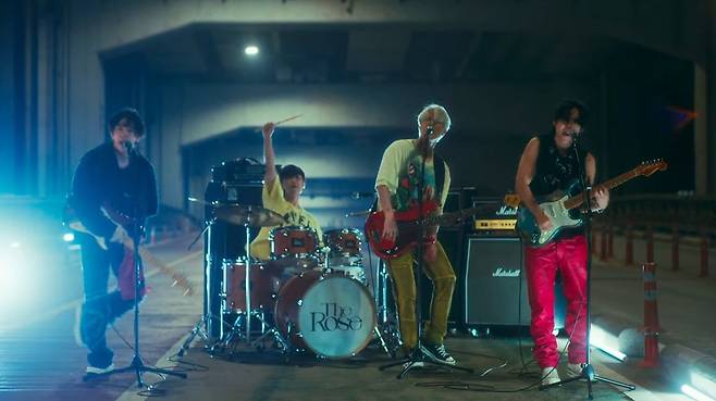뮤직비디오 촬영 중인 '더 로즈' 멤버들. 왼쪽부터 박도준, 이하준, 이태겸, 김우성이다. [사진 워너비펀]
