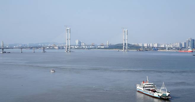 인천 중구 영종도~서구 청라를 잇는 청라하늘대교. 인천경제자유구역청 제공