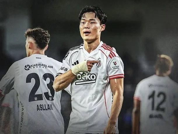 튀르키예 베식타시의 오현규가 16일 바샥세히르와의 정규리그 경기에서 골을 넣은 뒤 세리머니하고 있다. 베식타시 SNS 캡처