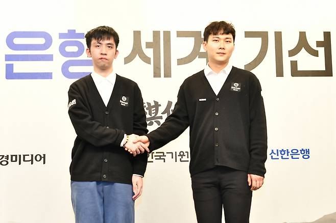 왕싱하오 9단(왼쪽)과 박정환 9단. 한국기원 제공