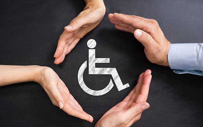 공공기관의 장애인 표준사업장 우선구매가 부진해 업계에서 인증을 취소하는 이들이 적지 않다.[사진｜게티이미지뱅크]