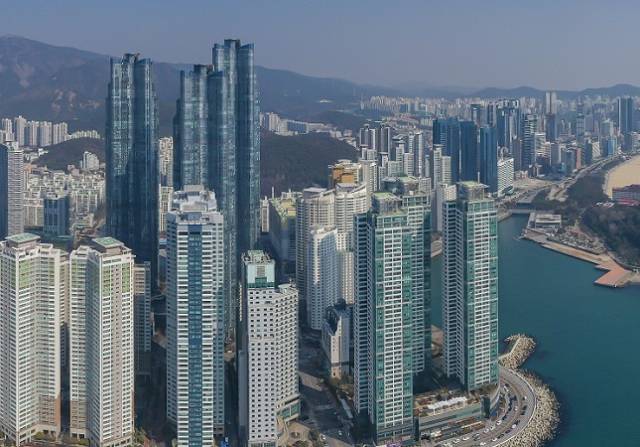 사진은 부산 마린시티와 일대 전경. 부산일보 DB