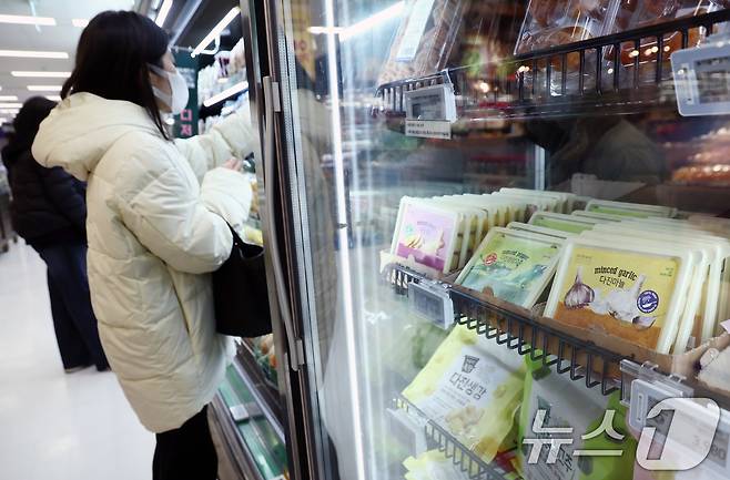 서울 시내 대형마트 냉동채소 코너 모습. 2026.2.4 ⓒ 뉴스1 김민지 기자