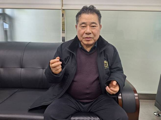 노진호(67)씨가 44년째 동생의 장례식을 치르지 않고 있다며, 오는 26일 출범하는 '제3기 진실·화해를위한과거사정리위원회'에 진실규명 조사를 신청한다고 말하고 있다. 최대억기자