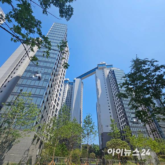 서울 서초구 잠원동의 '메이플자이' 아파트 전경. 2025.06.11 [사진=이효정 기자 ]