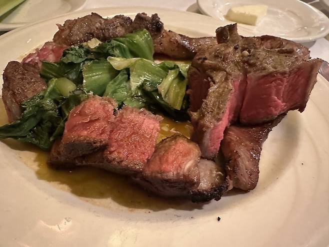 뉴욕 킨스스테이크(Keens Steakhouse) 모습. 류재도 제공