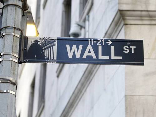 블루아울캐피털이 일부 사모대출 펀드의 환매를 영구 중단하면서 AI 투자 부진과 사모대출 부실 우려가 겹쳐 신용위기 확산 가능성에 대한 긴장감이 커지고 있다. 사진은 미국 뉴욕 맨해튼 월스트리트 간판. [UPI = 연합뉴스]