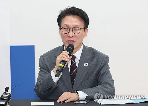 지난 12일 청년재단 행사에서 발언하는 김민석 총리 [연합뉴스 자료사진]