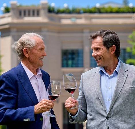 알베르토 아리수 시니어와 주니어. 홈페이지