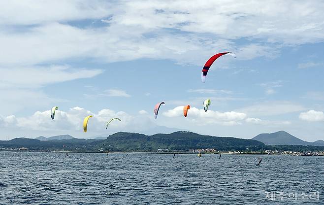 지난해 열린 제주 국제 슈퍼컵 카이트보딩 대회 ⓒ제주의소리 자료사진