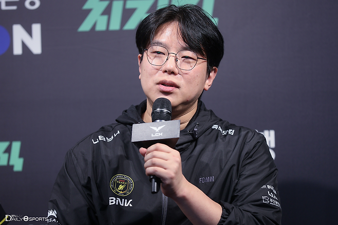 BNK 피어엑스 '이도' 박준석 감독.