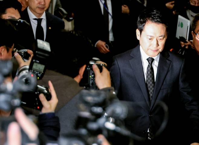 ▲ 국민의힘 장동혁 대표가 지난 20일 국회에서 윤석열 전 대통령에 대한 1심 무기징역 선고 관련, 입장을 밝히기 위해 입장하고 있다. /연합뉴스