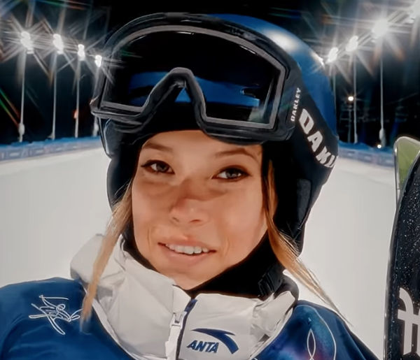 금메달을 획득한 구아이링(사진=밀라노 동계올림픽 공식 SNS)