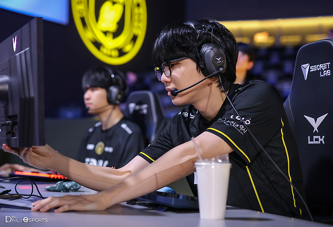 BNK 피어엑스 '클리어' 송현민