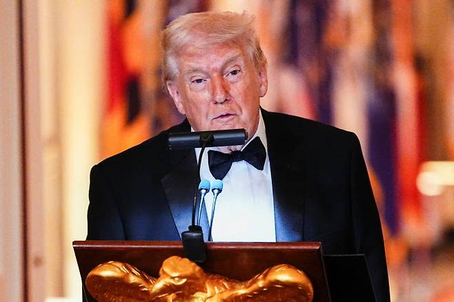 도널드 트럼프 미국 대통령이 21일(현지시간) 워싱턴DC 백악관에서 열린 주지사 만찬 행사에서 발언하고 있다. (사진=로이터)