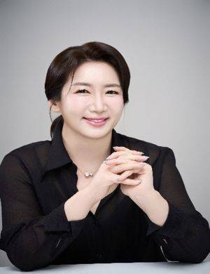 다카이치의 검, 유리천장을 베고 한국을 만나다 [김문