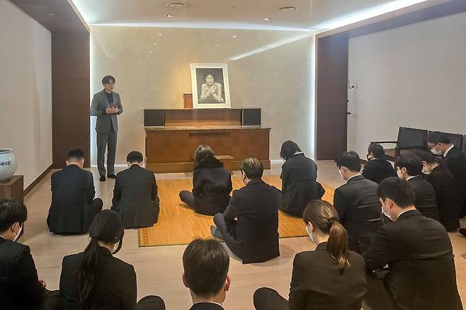 21일 고 신영자 롯데재단 의장의 위로 예배가 진행되는 모습. 사진 롯데재단