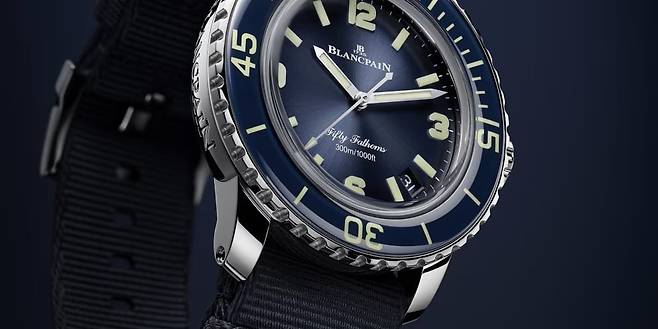 블랑팡을 상징하는 전설적인 모델이자 현대적인 다이버 워치의 시조인 피프티 패덤즈. /블랑팡 제공