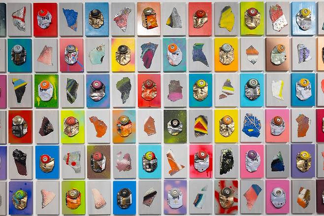 지알원의 ‘Defrag - Cans, Walls’(2025) <OCI미술관>