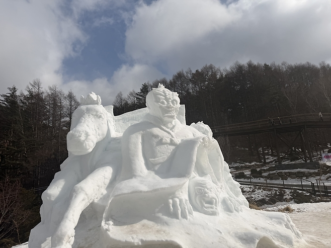 전국 대학생 눈조각 경연대회 인천가톨릭대학교 작품 / 사진= 문서연 여행+ 기자