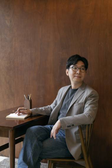 문지혁 작가 [현대문학 제공. 재판매 및 DB 금지]