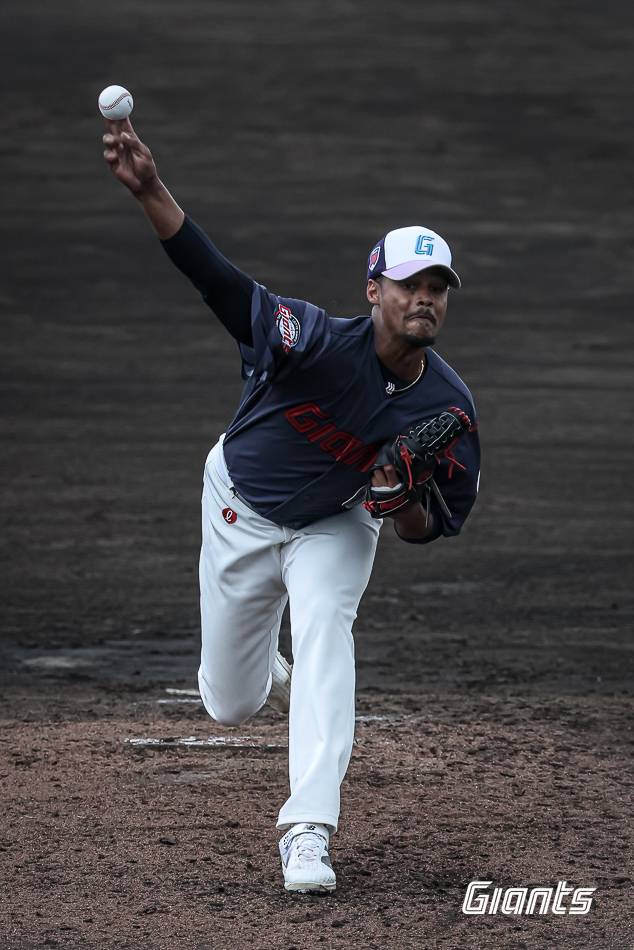 롯데 로드리게스가 투구에 임하고 있다. 사진 | 롯데 자이언츠