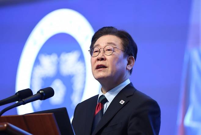 이재명 대통령이 20일 대전 유성구 한국과학기술원(KAIST)에서 열린 학위수여식에서 축사를 하고 있다.연합뉴스