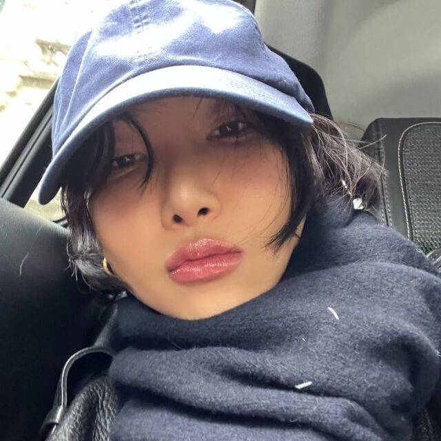 화사가 유럽 여행 중 여행 일상을 공개했다. / 화사 SNS