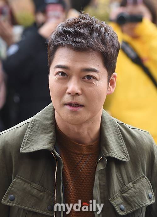 전현무 / 마이데일리