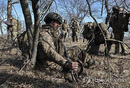 우크라 군인들 [EPA 연합뉴스 자료사진. 재판매 및 DB 금지]