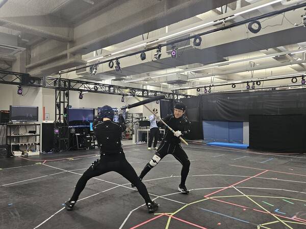 펄어비스 모션 캡처 스튜디오에서 액션 배우들이 전투 장면을 시연하고 있다. / 천선우 기자