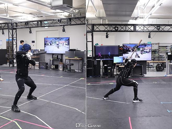 모션캡처 배우들이 게임 속에 등장하는 검술과 봉술을 시연하는 모습. 수집된 데이터는 모니터를 통해 게임 내 모델링에 실시간으로 확인할 수 있다.
