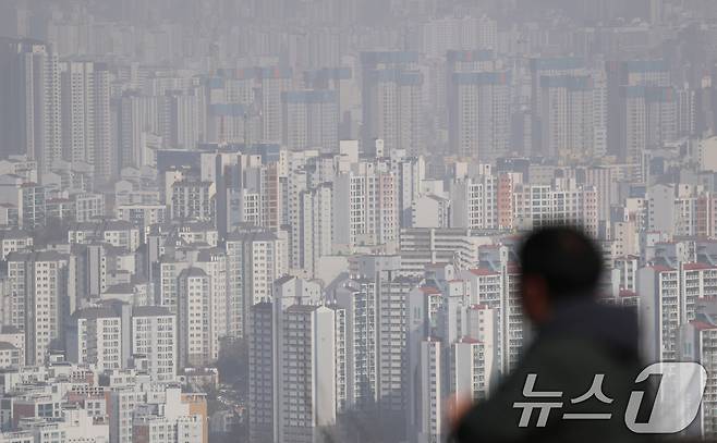 22일 서울 중구 남산에서 바라본 서울 아파트단지 모습. 2026.2.22 ⓒ 뉴스1 오대일 기자