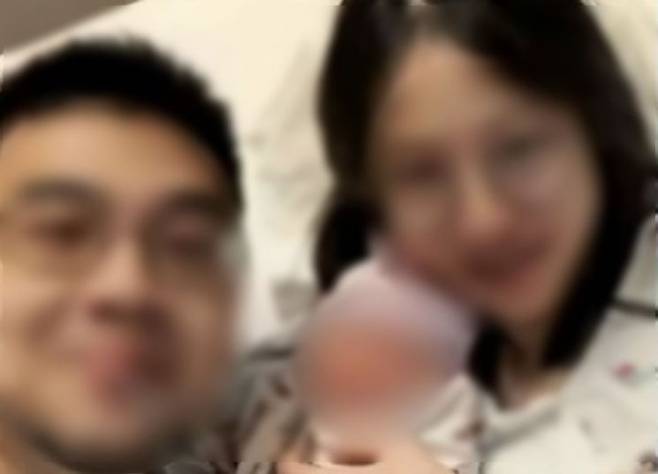 23시간의 출산 과정을 촬영해 공개했다가 계정이 차단된 중국 인플루언서. 중국 SNS 캡처