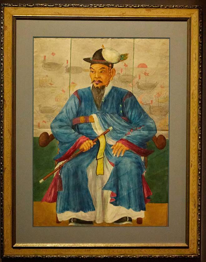 엘리자베스 키스가 그린 추정 이순신 초상화는 무인의 느낌을 풍기는 강인한 모습을 하고 있다.