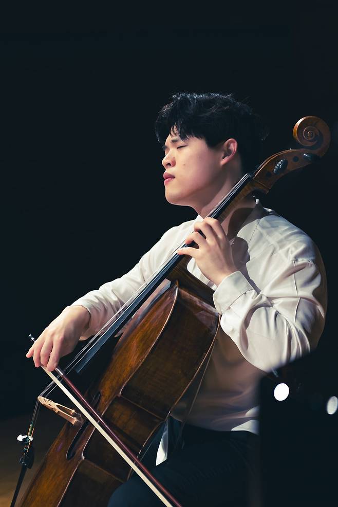 첼리스트 정우찬. /사진출처. 금호문화재단.