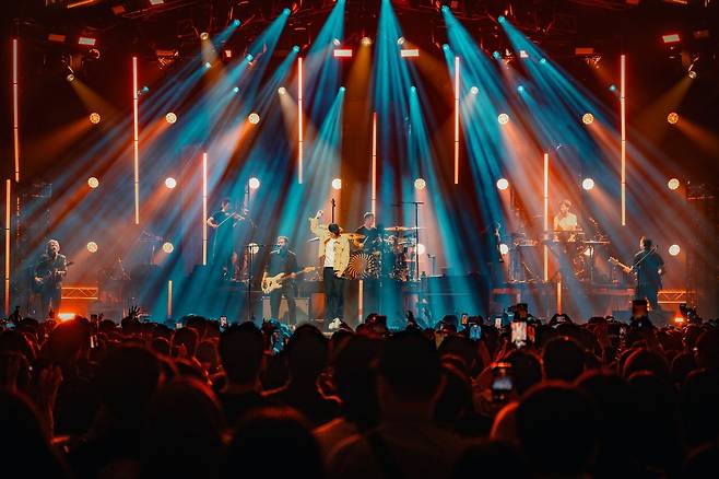 OneRepublic performs during their "From Asia, With Love" concert at Jamsil Arena in southern Seoul, Monday. (Live Nation Korea)
