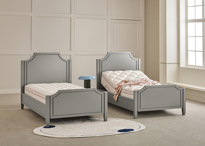 롯데백화점 부산본점 팝업 스토어에 진열된 ‘N32 모션베드’. /시몬스