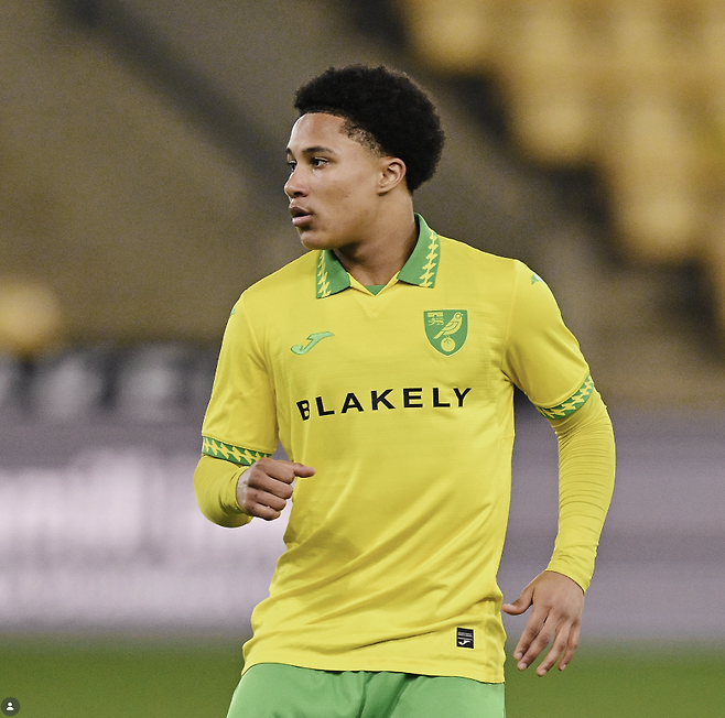 에이제이 타바레스. 노리치시티 인스타그램 캡처