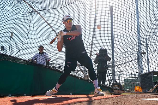 LG 이재원이 미국 애리조나 스프링캠프에서 훈련에 임하고 있다. 사진 | LG 트윈스