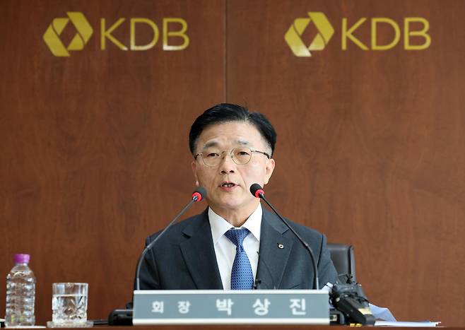 박상진 산업은행 회장이 25일 오후 서울 영등포구 산은 본점에서 열린 기자 간담회에서 발언하고 있다. 2026.02.25 서울=뉴시스
