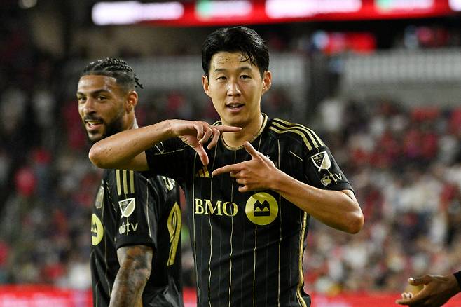 손흥민의 소속팀 미국 프로축구 메이저리그사커(MLS) 로스앤젤레스FC(LAFC)가 2026시즌 북중미카리브축구연맹(CONCACAF) 챔피언스컵 16강에 진출했다. 사진은 손흥민이 지난해 9월27일 미국 미주리주 세인트루이스 에너자이저파크에서 열린 세인트루이스시티SC와의 경기 전반전에 출전해 득점한 모습. /로이터=뉴스1
