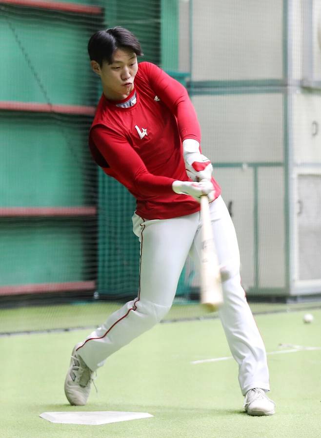 ▲ SSG의 미래 주전 내야수로 큰 기대를 모으고 있는 최윤석은 비시즌 동안 단점을 보완하고 등장해 코칭스태프의 큰 기대를 모으고 있다 ⓒSSG랜더스