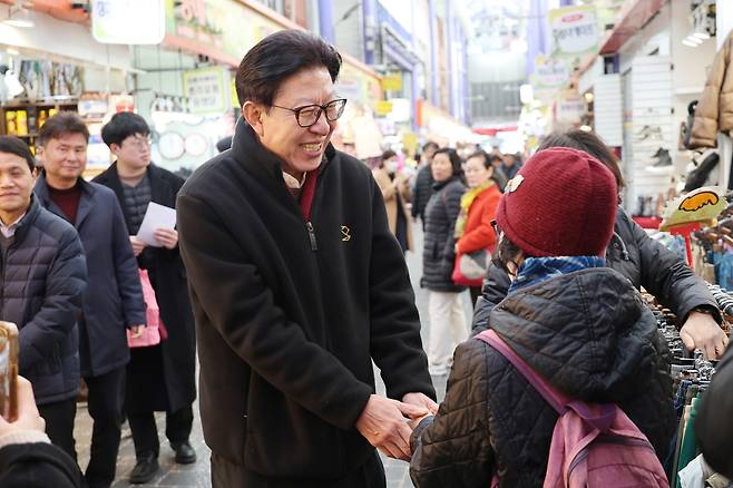 부평깡통시장 민생 소통 나선 박형준 시장 [부산시 제공. 재판매 및 DB 금지]